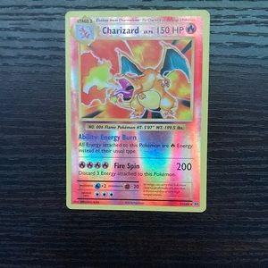 Pokémon Card Charizard holo graphic